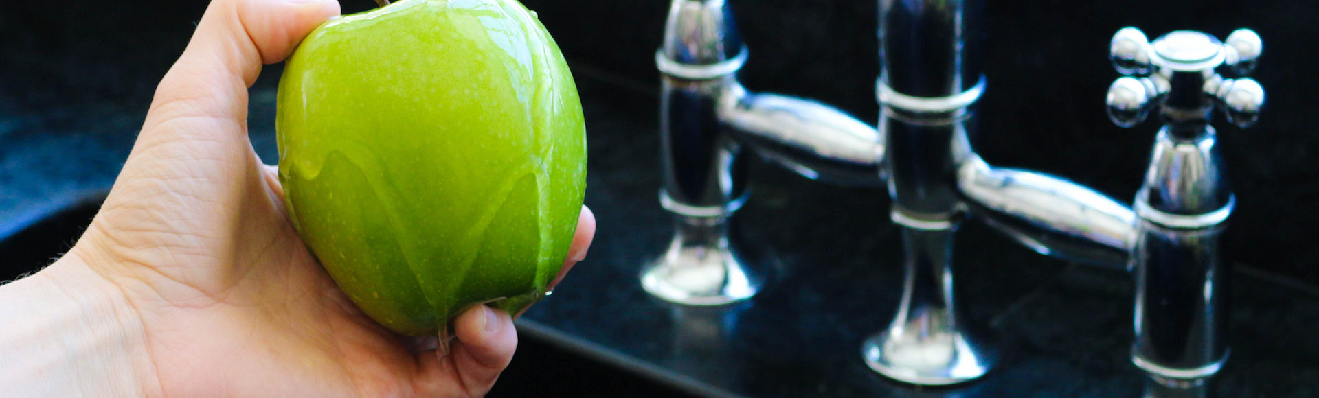 Eau filtrée, eau osmosée, eau pure, osmose inverse, filtration d'eau, eauvital, purification d'eau, eau filtrée, traitement d'eau Montréal